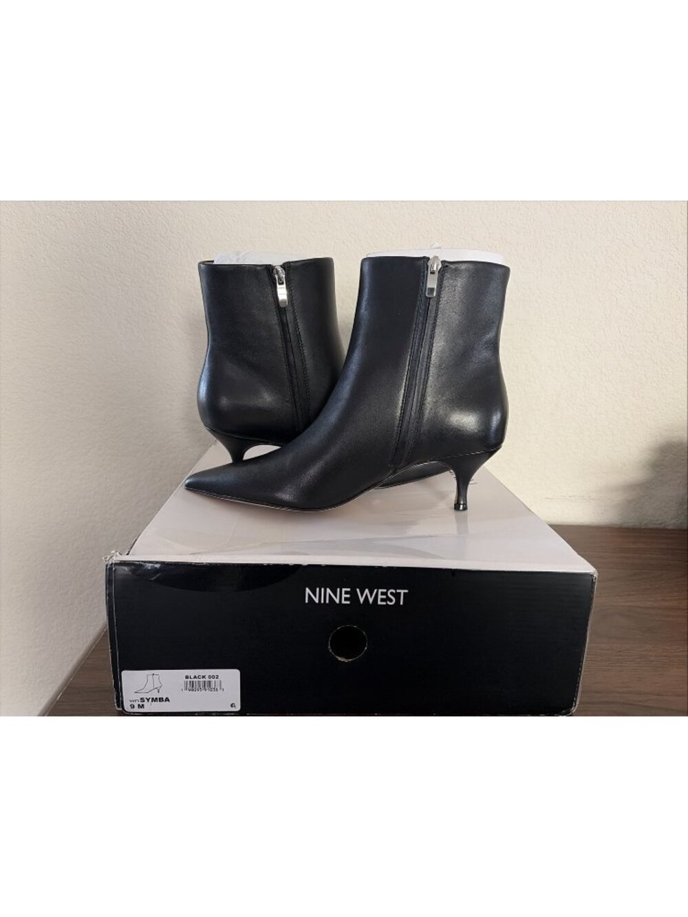Nine West Symba Women’s 9M Black Leather Pointed Toe Kitten Heel Ankle Boots
